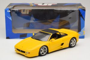Ferrari F355 Spider Giallo con Tetto Nero UT Models 1:18 180074030-P4 Pressofusione — immagine 8 di 8