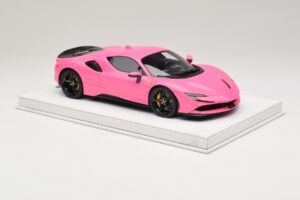 Ferrari SF90 Pack Fiorano Lucido Qatar Pink BBR 1:18 RACELINE137 Resina — immagine 4 di 7