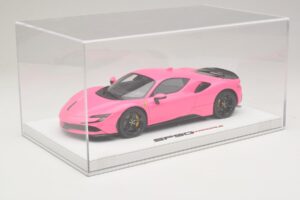 Ferrari SF90 Pack Fiorano Lucido Qatar Pink BBR 1:18 RACELINE137 Resina — immagine 6 di 7