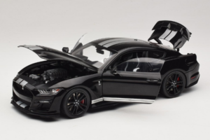 Ford Mustang Shelby GT500 S550 Nero IXO 1:18 U18RDC002-FO Pressofusione — immagine 2 di 8