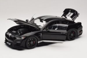 Ford Mustang Shelby GT500 S550 Nero IXO 1:18 U18RDC002-FO Pressofusione — immagine 2 di 8