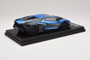 Lamborghini Revuelto Blue Black IVY Merit 1:18 REMC040 Resina — immagine 3 di 7