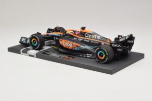 McLaren MCL36 #3 D. Ricciardo Abu Dhabi GP 2022 Minichamps 1:18 537224003 Resina — immagine 5 di 7