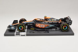 McLaren MCL36 #4 L. Norris Abu Dhabi GP 2022 Minichamps 1:18 537224004 Resina — immagine 3 di 7