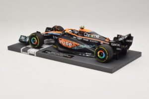 McLaren MCL36 #4 L. Norris Abu Dhabi GP 2022 Minichamps 1:18 537224004 Resina — immagine 5 di 7
