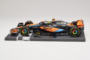 McLaren MCL60 #4 L. Norris 2nd Place Hungarian GP 2023 Minichamps 1:18 537233004 Resina — immagine 3 di 7