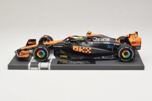 McLaren MCL60 #4 L. Norris 2nd Place Japanese GP 2023 Minichamps 1:18 537233504 Resina — immagine 3 di 7