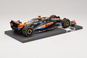 McLaren MCL60 #4 L. Norris Australian GP 2023 Minichamps 1:18 537232104 Resina — immagine 2 di 7