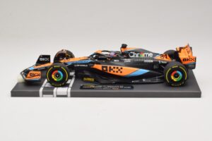 McLaren MCL60 #81 O. Piastri Hungarian GP 2023 Minichamps 1:18 537233081 Resina — immagine 3 di 7
