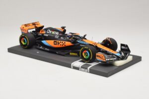 McLaren MCL60 #81 O. Piastri Hungarian GP 2023 Minichamps 1:18 537233081 Resina — immagine 4 di 7