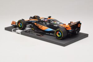 McLaren MCL60 #81 O. Piastri Hungarian GP 2023 Minichamps 1:18 537233081 Resina — immagine 5 di 7