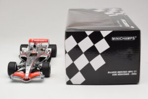 McLaren MP4/21 #3 K. Raikkonen 2006 Minichamps 1:18 530061803 Resina — immagine 6 di 7