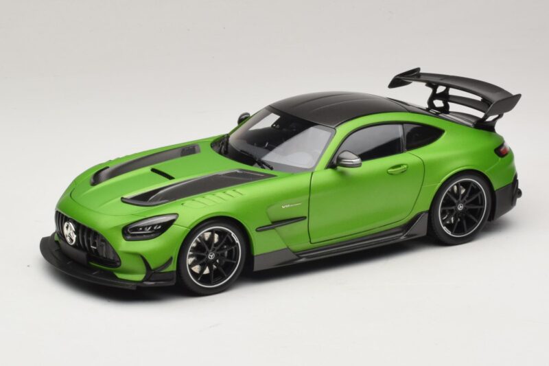 Mercedes AMG GT Black Series C190 Matt Green Metallic Minichamps 1:18 110032022 Pressofusione