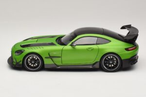 Mercedes AMG GT Black Series C190 Matt Green Metallic Minichamps 1:18 110032022 Pressofusione — immagine 4 di 8