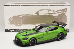 Mercedes AMG GT Black Series C190 Matt Green Metallic Minichamps 1:18 110032022 Pressofusione — immagine 8 di 8