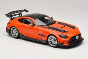 Mercedes AMG GT Black Series C190 Arancione con Cerchi Argento Minichamps 1:18 110032024 Pressofusione — immagine 6 di 8