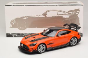 Mercedes AMG GT Black Series C190 Arancione con Cerchi Argento Minichamps 1:18 110032024 Pressofusione — immagine 8 di 8