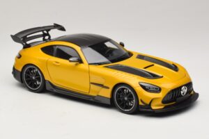 Mercedes AMG GT Black Series C190 Solarbeam Yellow Metallic Minichamps 1:18 110032021 Pressofusione — immagine 6 di 8