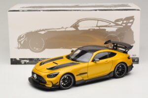 Mercedes AMG GT Black Series C190 Solarbeam Yellow Metallic Minichamps 1:18 110032021 Pressofusione — immagine 8 di 8