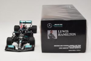 Mercedes AMG Petronas W12 E Performance L. Hamilton Winner British GP 2021 Minichamps 1:18 110211144 Resina — immagine 6 di 7