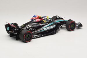 Mercedes AMG Petronas W15 E Performance L. Hamilton Winner British GP 2024 Minichamps 1:18 110241244 Resina — immagine 2 di 7