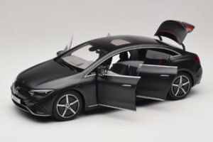 Mercedes EQE V295 Graphite Grey Magno NZG 1:18 B66961108 Pressofusione — immagine 2 di 8