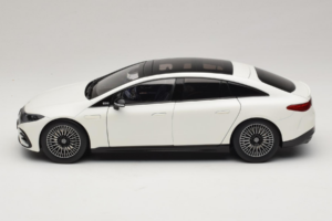 Mercedes EQS V297 Manufaktur Opalite White NZG 1:18 B66961049 Pressofusione — immagine 4 di 8