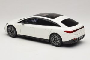 Mercedes EQS V297 Manufaktur Opalite White NZG 1:18 B66961049 Pressofusione — immagine 7 di 8
