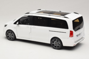 Mercedes V-Class W447 AMG Line Bianco Norev 1:18 183876 Pressofusione — immagine 7 di 8