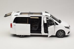 Mercedes V-Class W447 AMG Line Bianco Norev 1:18 183876 Pressofusione — immagine 4 di 8