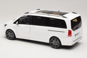Mercedes V-Class W447 AMG Line Bianco Norev 1:18 183876 Pressofusione — immagine 7 di 8