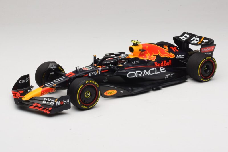 Oracle Red Bull Racing RB18 S. Perez Winner Monaco GP 2022 Minichamps 1:18 110220711 Resina