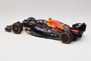 Oracle Red Bull Racing RB18 S. Perez Winner Monaco GP 2022 Minichamps 1:18 110220711 Resina — immagine 5 di 7