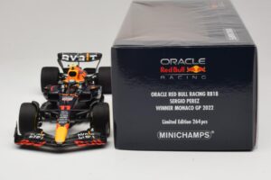 Oracle Red Bull Racing RB18 S. Perez Winner Monaco GP 2022 Minichamps 1:18 110220711 Resina — immagine 6 di 7