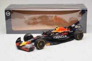 Oracle Red Bull Racing RB19 S. Perez Abu Dhabi GP 2023 Minichamps 1:18 110232311 Resina — immagine 7 di 7