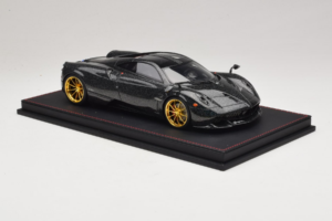 Pagani Huayra Starry Night Sky AB 1:18 REMC039 Resina — immagine 4 di 7