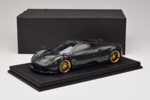 Pagani Huayra Starry Night Sky AB 1:18 REMC039 Resina — immagine 7 di 7