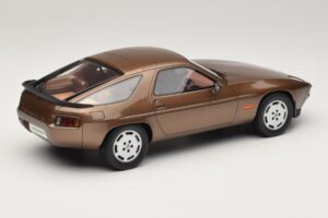 Porsche 928 S Tobacco Metallic GT Spirit 1:18 GT1005 Resina — immagine 2 di 6