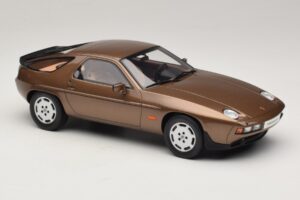 Porsche 928 S Tobacco Metallic GT Spirit 1:18 GT1005 Resina — immagine 4 di 6