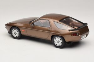 Porsche 928 S Tobacco Metallic GT Spirit 1:18 GT1005 Resina — immagine 5 di 6