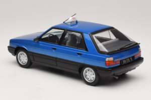 Renault 11 GTL Taxi James Bond MCG 1:18 MCG18833 Pressofusione — immagine 5 di 6
