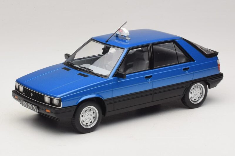 Renault 11 GTL Taxi James Bond MCG 1:18 MCG18833 Pressofusione