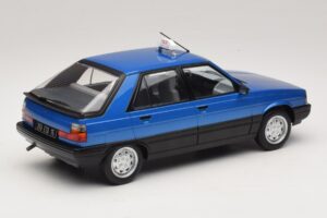 Renault 11 GTL Taxi James Bond MCG 1:18 MCG18833 Pressofusione — immagine 2 di 6