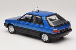 Renault 11 GTL Taxi James Bond MCG 1:18 MCG18833 Pressofusione — immagine 5 di 6