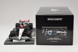 Scuderia AlphaTauri AT04 D. Ricciardo Hungarian GP 2023 Minichamps 1:18 117231203 Resina — immagine 6 di 7