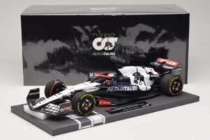 Scuderia AlphaTauri AT04 D. Ricciardo Hungarian GP 2023 Minichamps 1:18 117231203 Resina — immagine 7 di 7