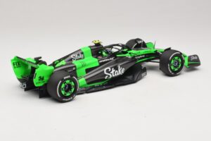 Stake Kick Sauber C44 G. Zhou Emilia Romagna GP 2024 Minichamps 1:18 117240124 Resina — immagine 2 di 7