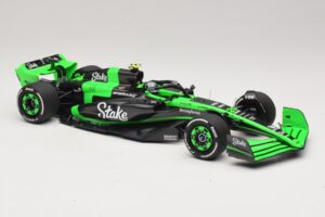 Stake Kick Sauber C44 G. Zhou Emilia Romagna GP 2024 Minichamps 1:18 117240124 Resina — immagine 4 di 7