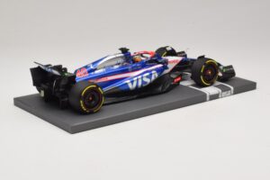 Visa Cash App RB VCARB 01 A. Iwasa FP1 Japanese GP 2024 Minichamps 1:18 117240440 Resina — immagine 2 di 7