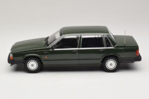 Volvo 740 GL Verde Scuro Minichamps 1:18 155171702 Pressofusione — immagine 3 di 6